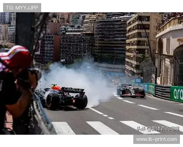 F1赛季精彩回顾：梅赛德斯与红牛的激烈对决及车手变动分析