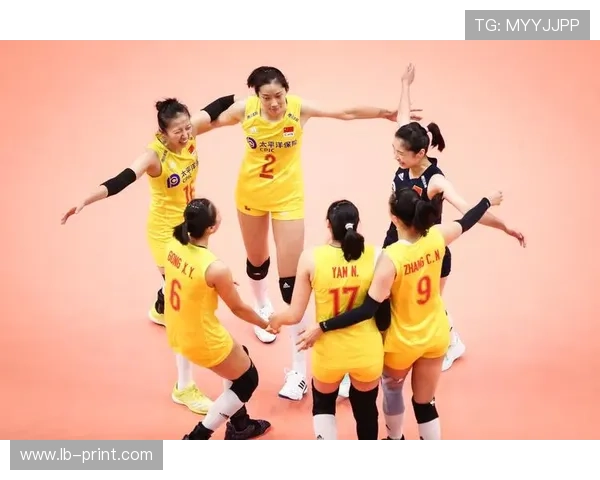 中国女排连克强敌勇夺世界杯冠军展现团队精神与顽强拼搏力量