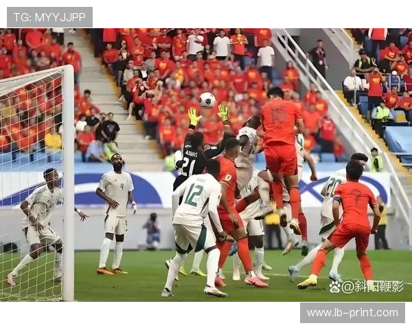 中国足球队迎战世界强队 展现青春风采 全力冲击世界杯预选赛 中国足球队迎战世界强队 展现青春风采 全力冲击世界杯预选赛