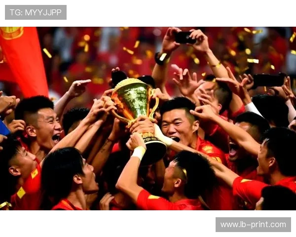 国足鏖战九十分钟逆转取胜点燃全国球迷激情再现绿茵辉煌时刻