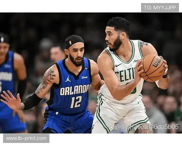 NBA季后赛焦点之战巨星对决引爆全场讨论热度持续升温热潮来袭 NBA季后赛焦点之战巨星对决引爆全场讨论热度持续升温热潮来袭