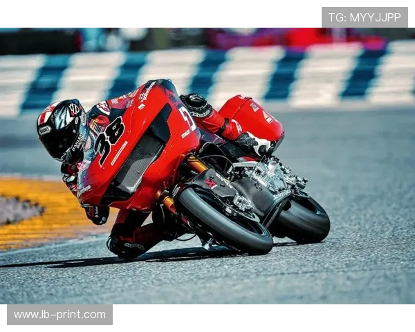 摩托GP赛季最新动态 战况激烈赛事预测引发车迷热议 摩托GP赛季最新动态 战况激烈赛事预测引发车迷热议