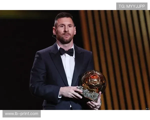 梅西重返巴萨传闻不断 球迷热议阿根廷巨星未来去向